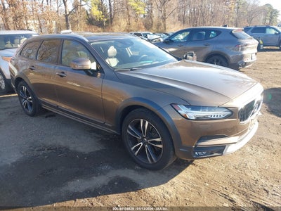 VOLVO V90 CROSS COUNTRY 2018