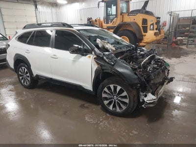 SUBARU OUTBACK 2024
