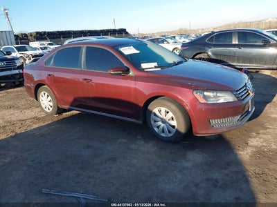 VOLKSWAGEN PASSAT 2012