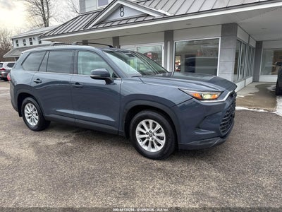 TOYOTA GRAND HIGHLANDER 2024
