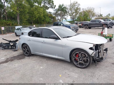 ALFA ROMEO GIULIA 2024