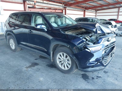 TOYOTA GRAND HIGHLANDER 2024