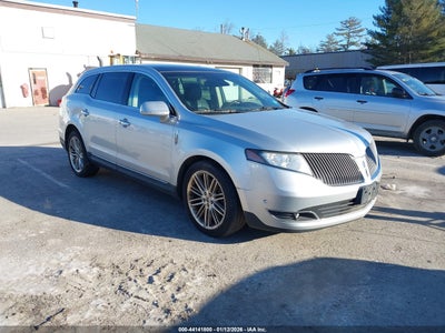 LINCOLN MKT 2013