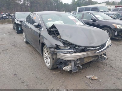 CHRYSLER 200 2015