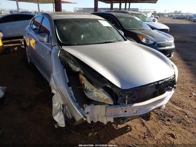 INFINITI M37 2011
