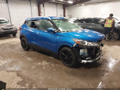 NISSAN KICKS 2023