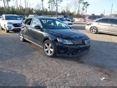 VOLKSWAGEN PASSAT 2012