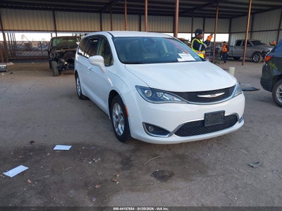 CHRYSLER PACIFICA 2018