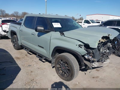 TOYOTA TUNDRA 2024