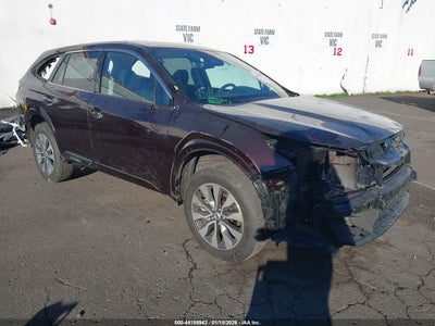 SUBARU OUTBACK 2025