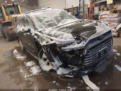 TOYOTA GRAND HIGHLANDER 2025