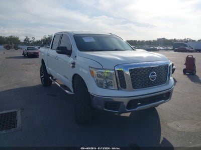 NISSAN TITAN 2017