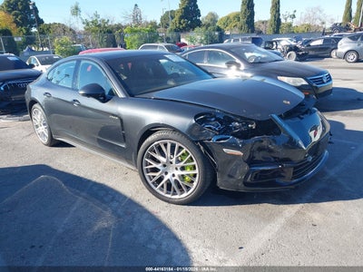 PORSCHE PANAMERA E-HYBRID 2019