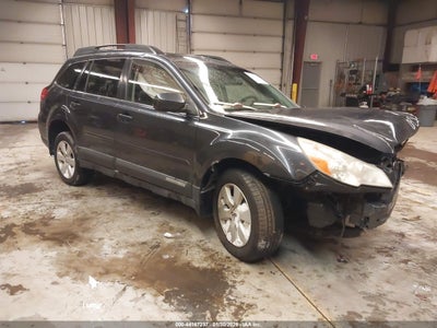 SUBARU OUTBACK 2012