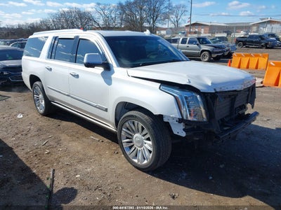 CADILLAC ESCALADE ESV 2019