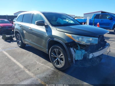 TOYOTA HIGHLANDER 2016