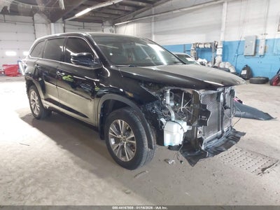 TOYOTA HIGHLANDER 2016