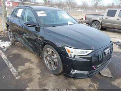AUDI E-TRON 2021