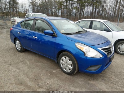 NISSAN VERSA 2017