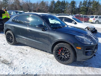 PORSCHE MACAN 2021