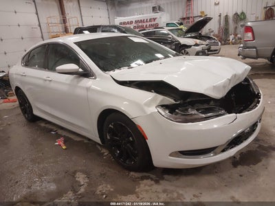 CHRYSLER 200 2017