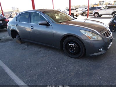 INFINITI G37 2011