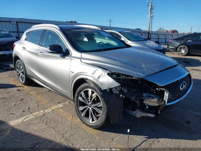INFINITI QX30 2017