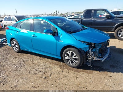 TOYOTA PRIUS PRIME 2017
