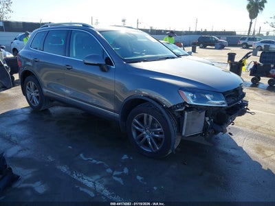 VOLKSWAGEN TOUAREG 2016