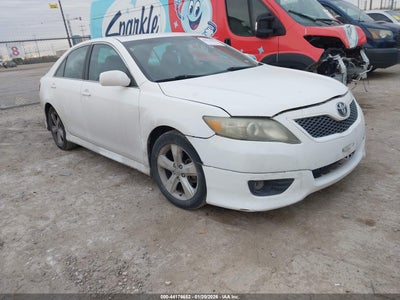 TOYOTA CAMRY 2011