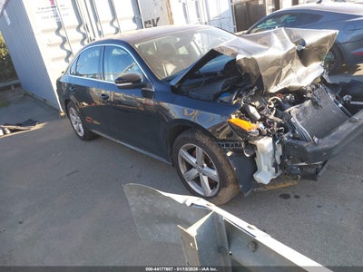 VOLKSWAGEN PASSAT 2013