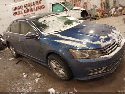 VOLKSWAGEN PASSAT 2016