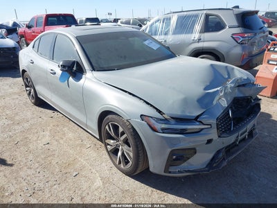 VOLVO S60 2025