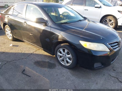 TOYOTA CAMRY 2011