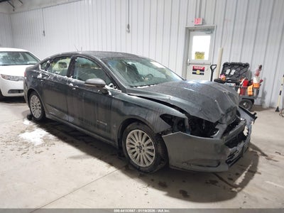 FORD FUSION HYBRID 2015