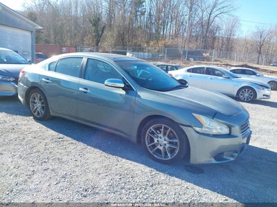 NISSAN MAXIMA 2010