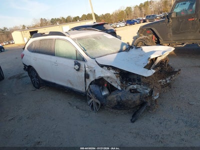 SUBARU OUTBACK 2018