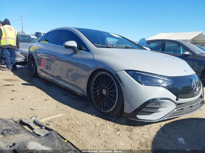 MERCEDES-BENZ EQE 2024