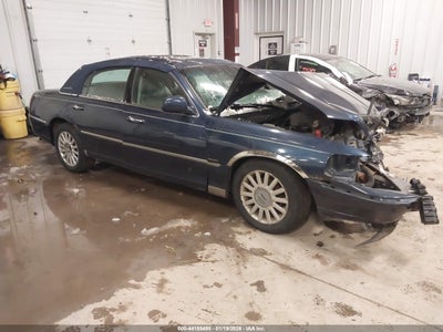 LINCOLN TOWN CAR 2003