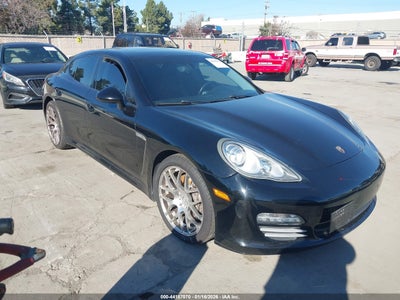PORSCHE PANAMERA 2011