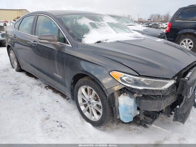 FORD FUSION HYBRID 2019