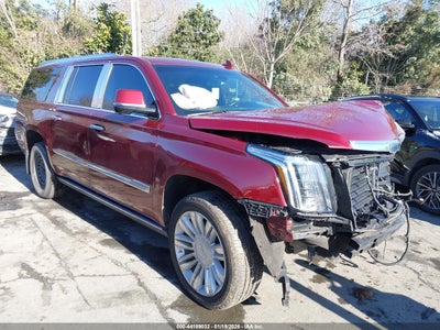 CADILLAC ESCALADE ESV 2018