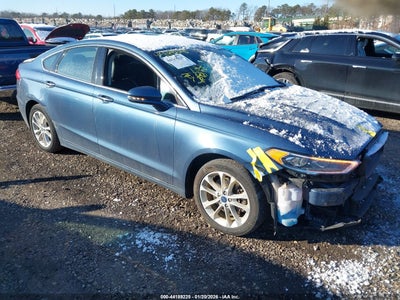 FORD FUSION ENERGI 2019