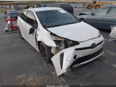 TOYOTA PRIUS 2021