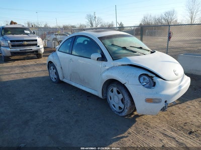 VOLKSWAGEN NEW BEETLE 2001