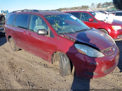 TOYOTA SIENNA 2009