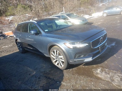 VOLVO V90 CROSS COUNTRY 2022