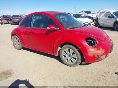 VOLKSWAGEN NEW BEETLE 2009