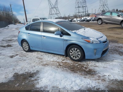 TOYOTA PRIUS PLUG-IN 2012