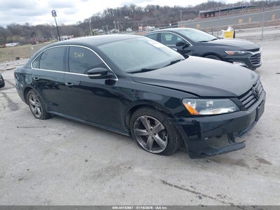 VOLKSWAGEN PASSAT 2013
